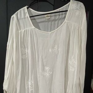 Flowy white top
